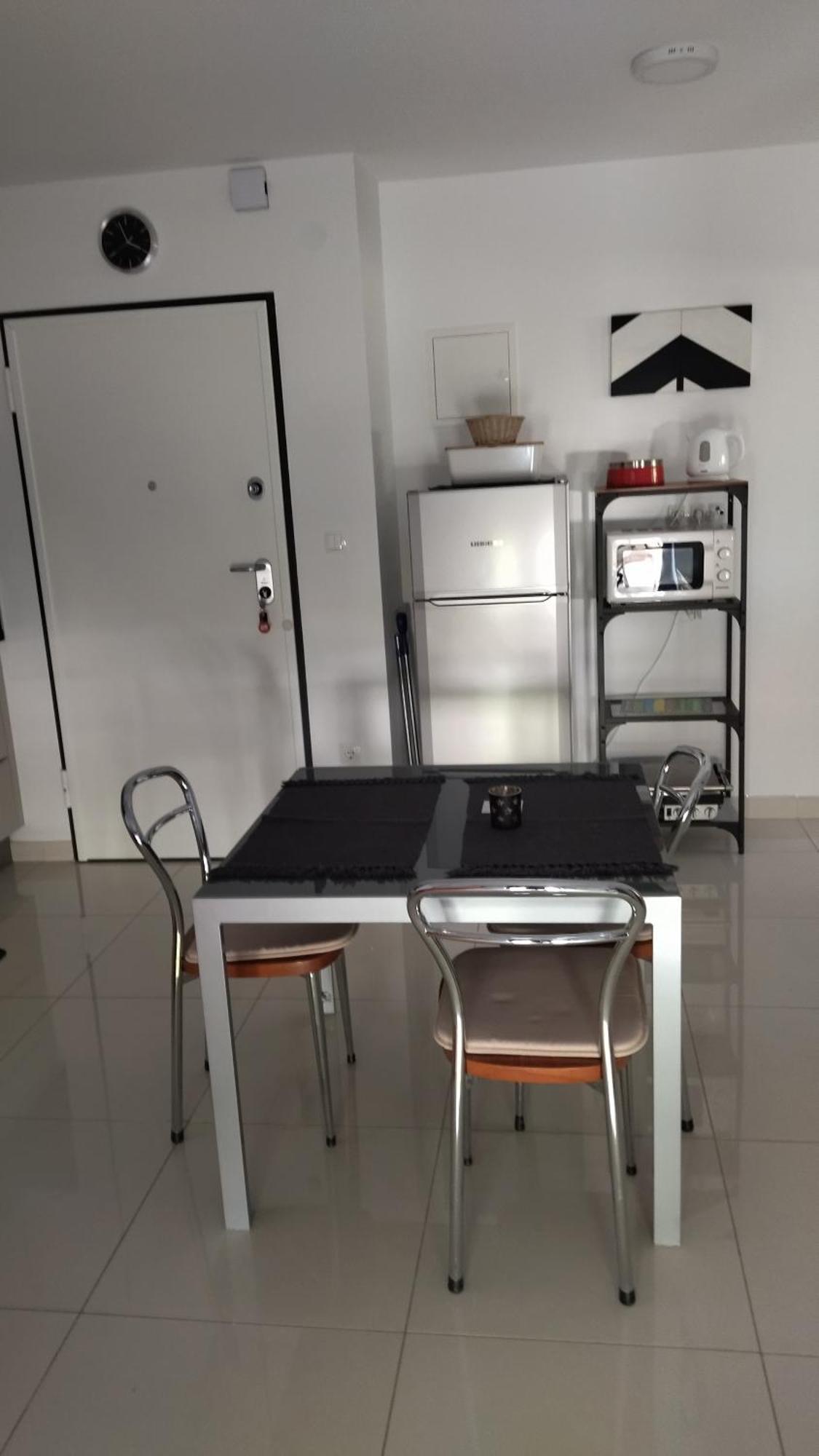 Apartment White فانتاسيسي المظهر الخارجي الصورة